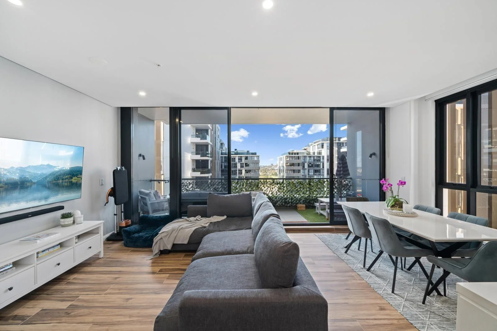 1402/128 Bank Avenue, Eastgardens NSW 2036