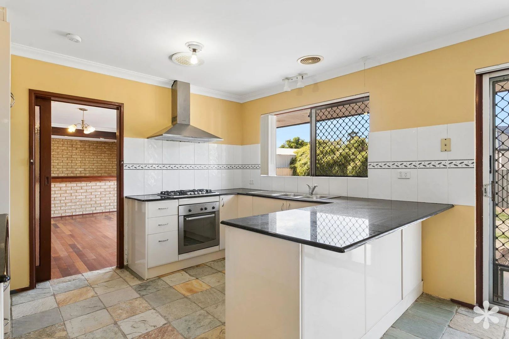 Additional image 6 of 36 Glennon Way, Rossmoyne WA 6148