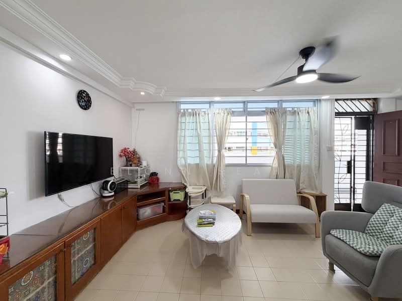 239 Serangoon Avenue 2 photo 4