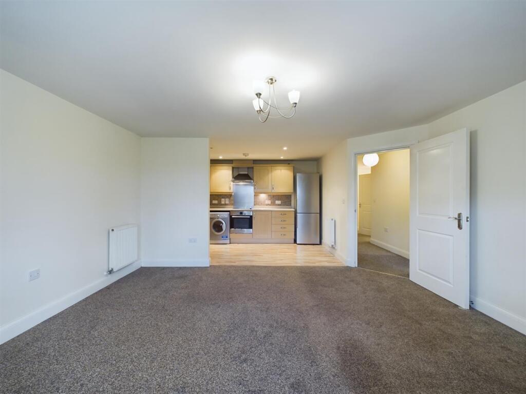 41 Middlewood Close Solihull B91 2TZ photo 4