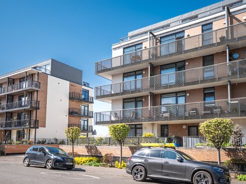 10/8 Hopetoun Street, Edinburgh EH7
