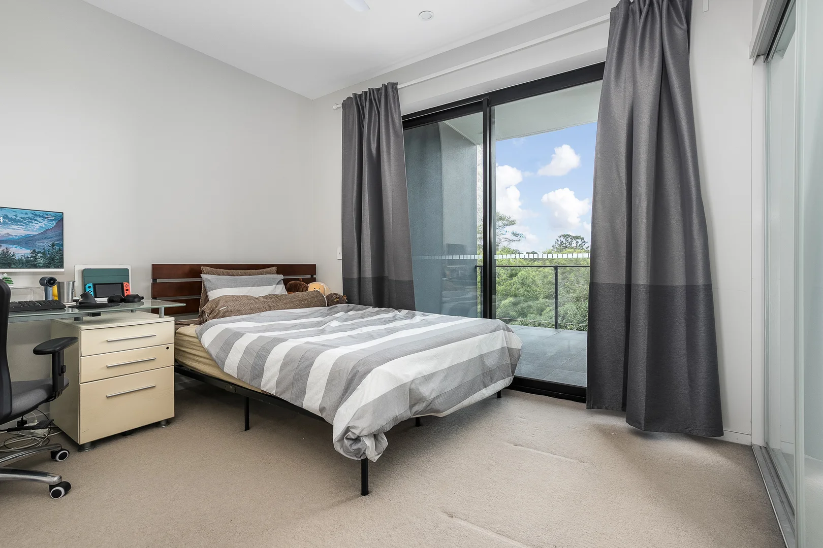 Unit 409/3 Grout Street, Macgregor QLD 4109 photo 5