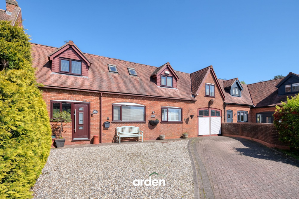 Old Birmingham Road, Marlbrook, B60