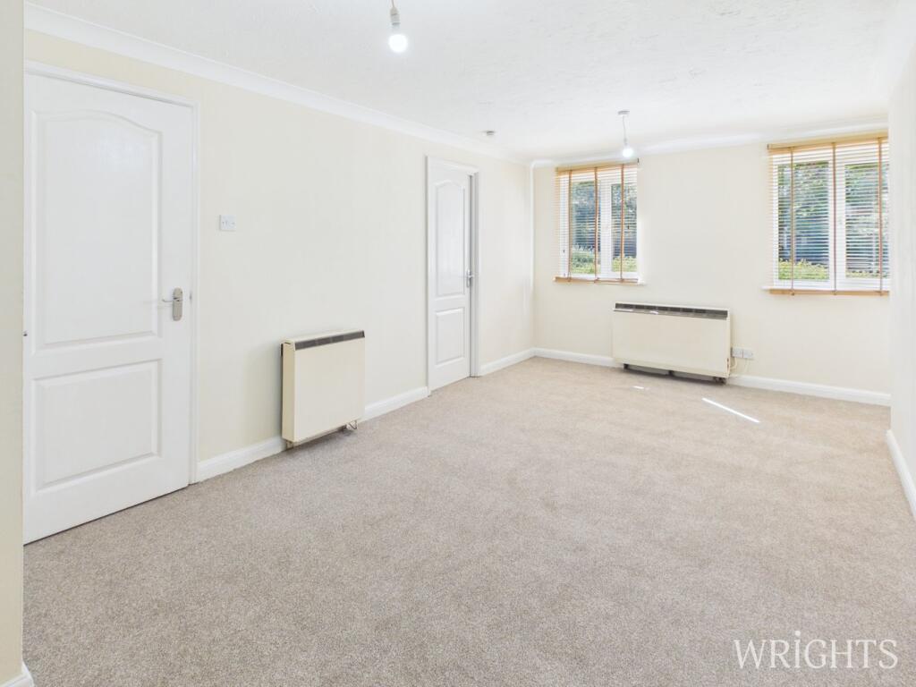 Walsingham Close, Hatfield, AL10 photo 2