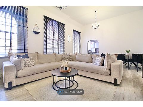 Osterley Gardens, Southall UB2