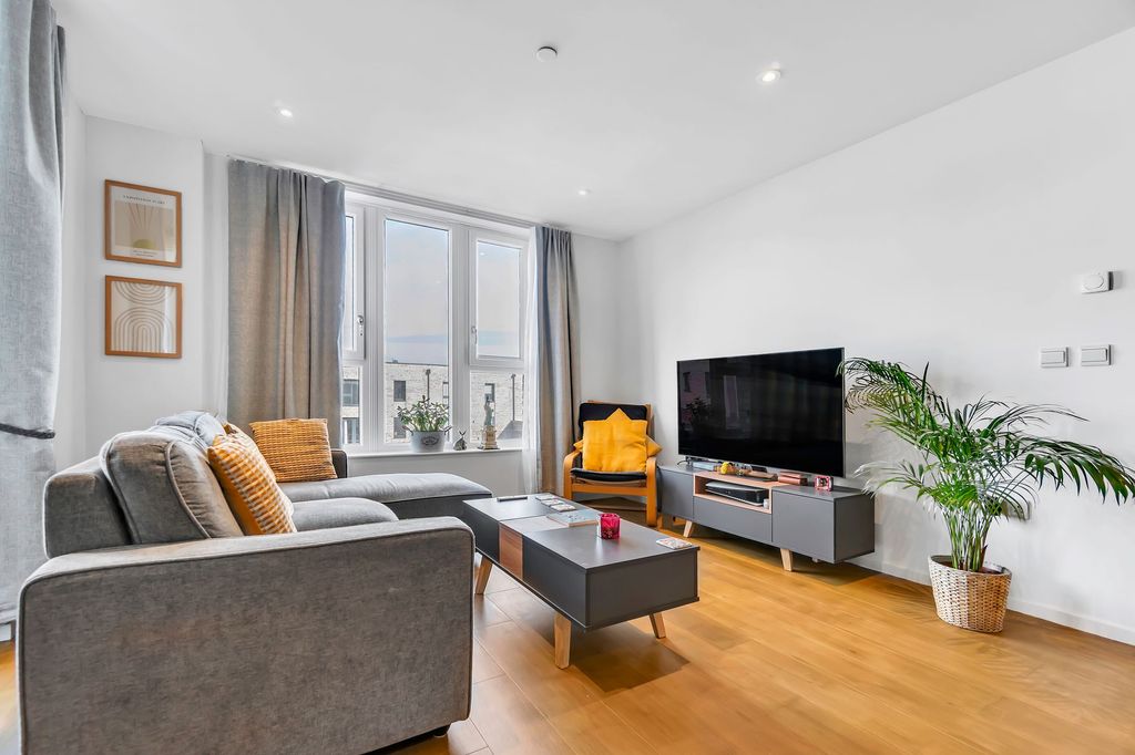 Additional image 10 of 2 bed flat for saleRunway Avenue, Patchway BS34