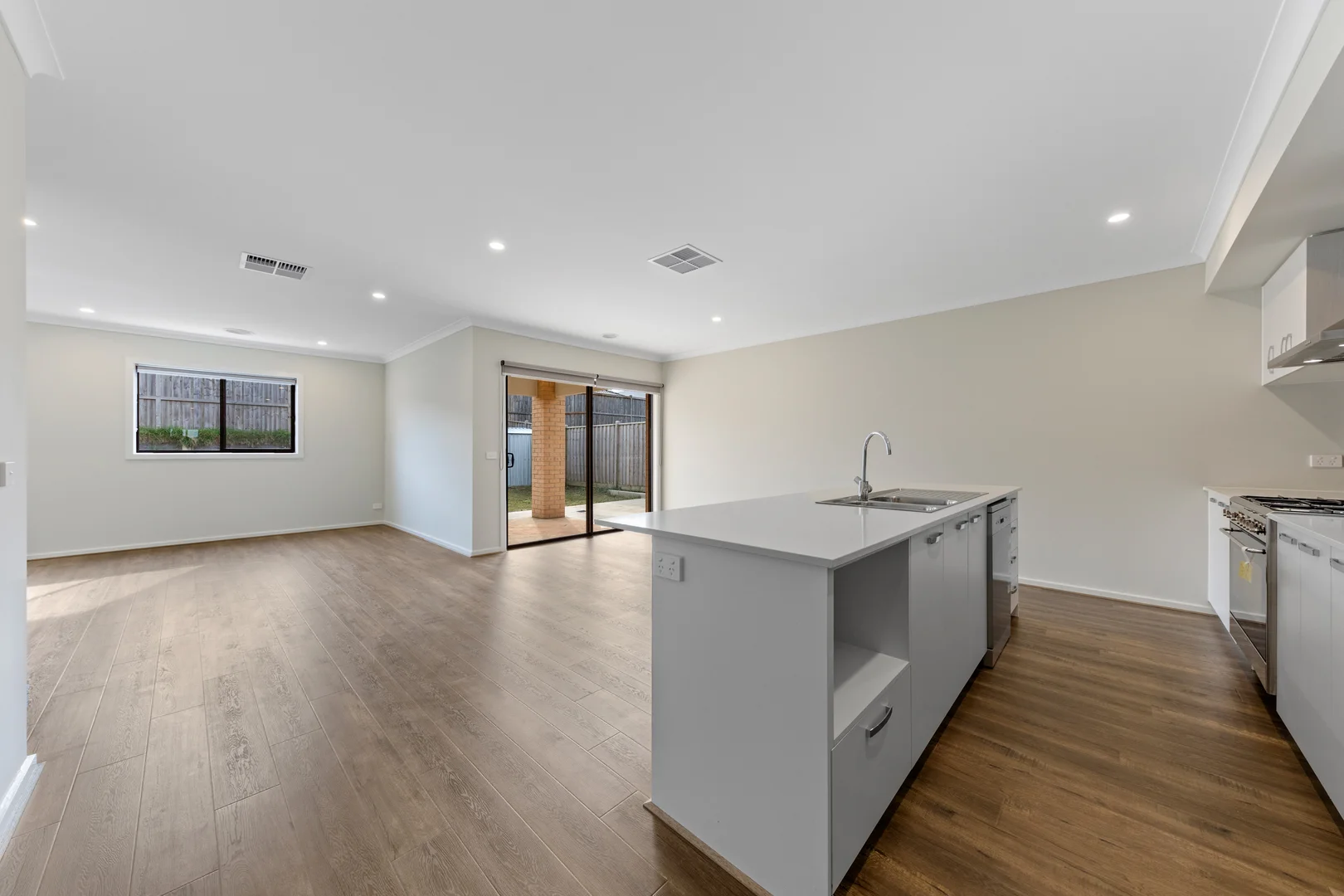 47 Skyline Drive, Warragul VIC 3820 photo 4
