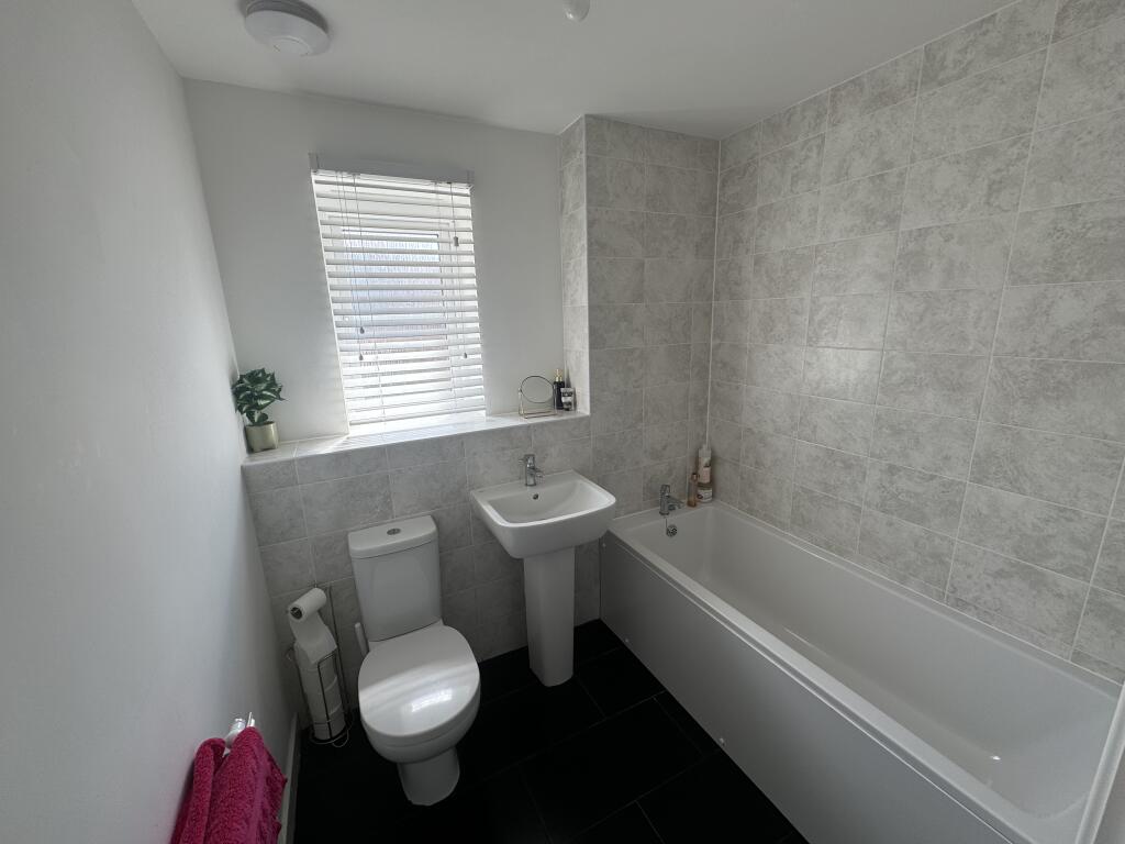 Additional image 4 of Steel Avenue, West Bromwich, B70