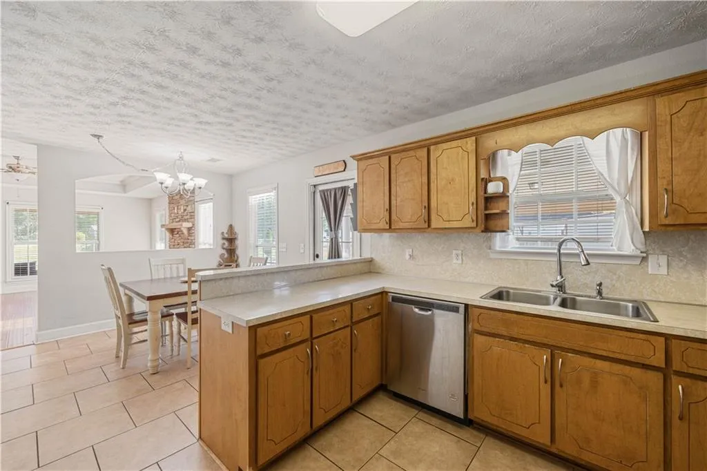 Additional image 35 of 2408 Lee Road 201, Salem, AL 36874