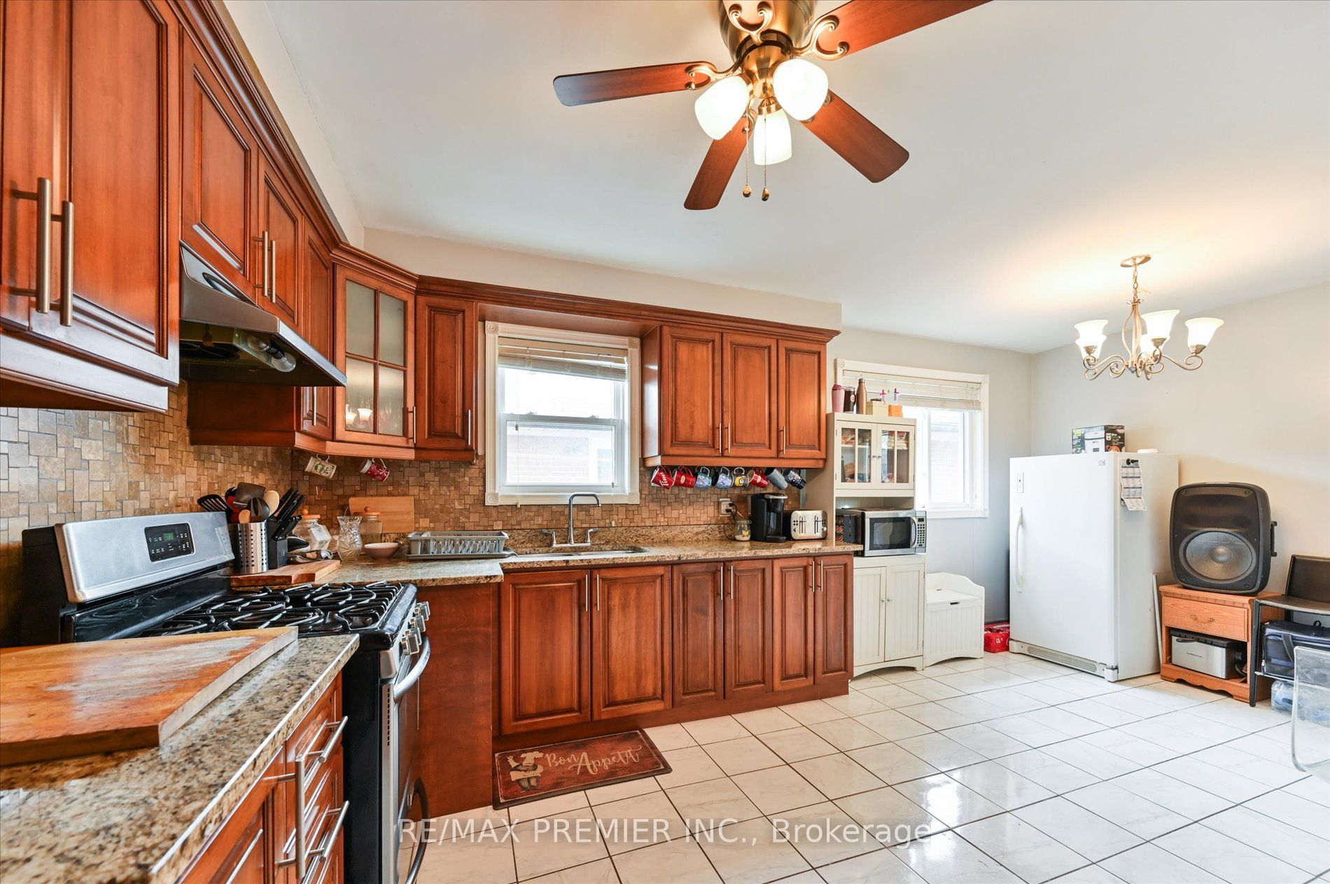 Additional image 4 of 39 Jocada Road, Toronto, ON, M6L 2J4