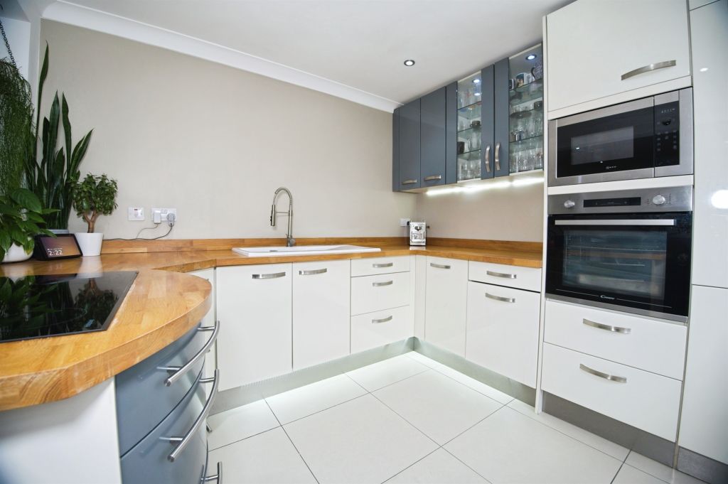 Additional image 6 of 3 bed detached bungalow for saleBlaen Y Fro, Pencoed, Bridgend CF35