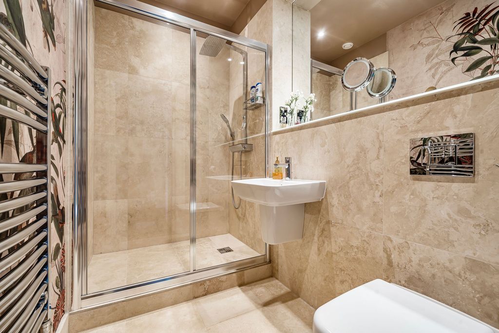 Additional image 17 of 2 bed flat for saleKings Drive, Midhurst GU29