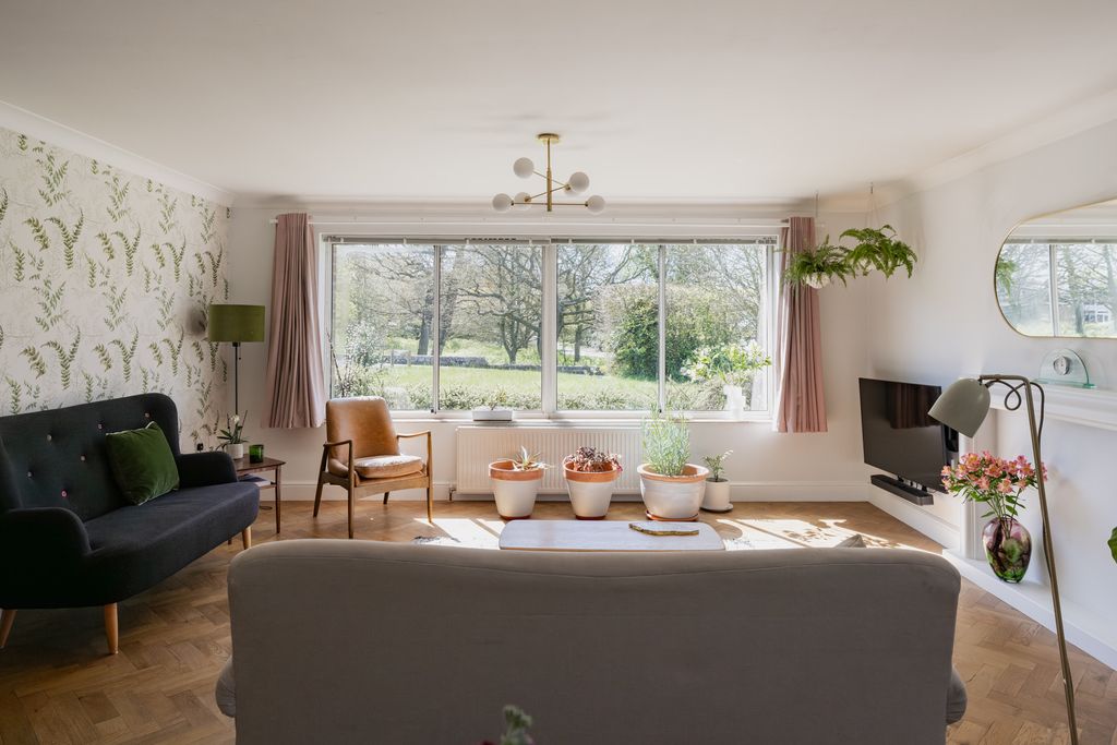 3 bed flat for saleMariners Court, Aldeburgh, Suffolk IP15