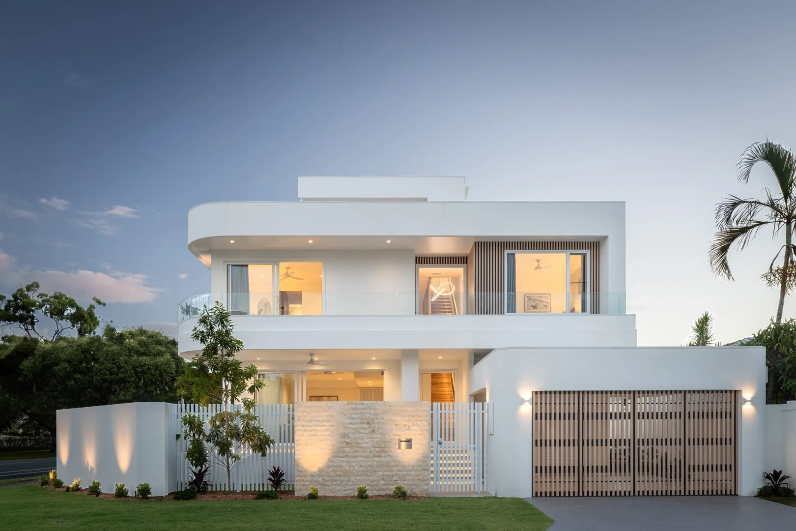 5A Rio Vista Boulevard, Broadbeach Waters QLD 4218