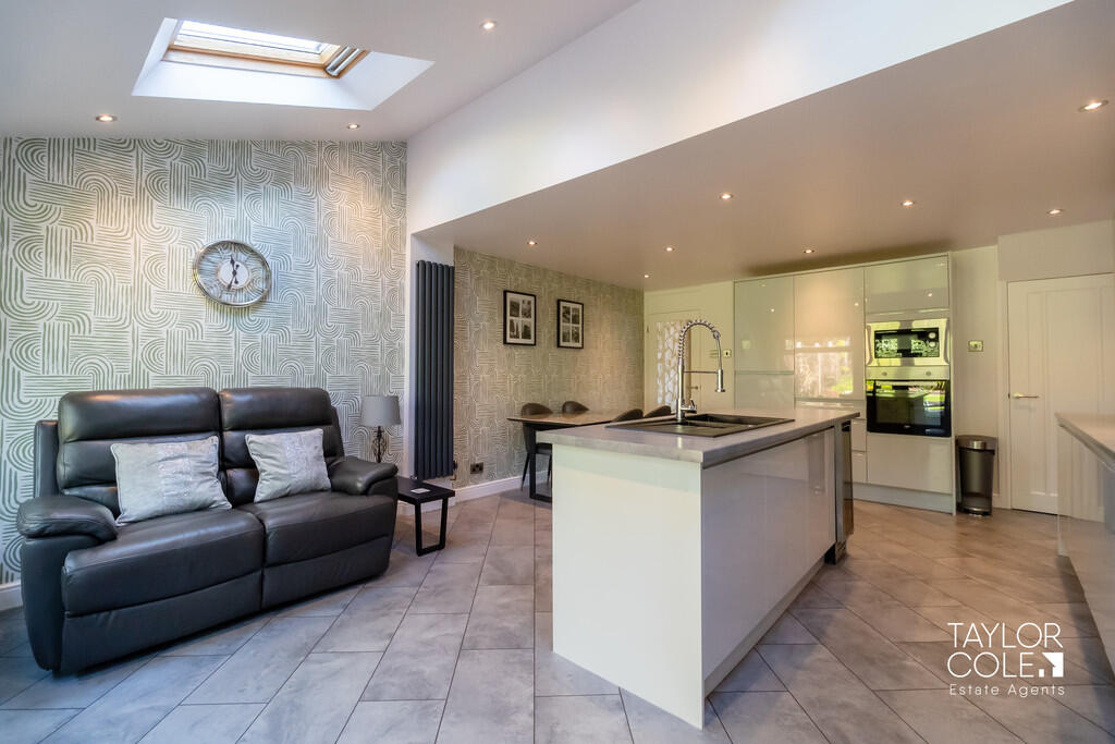 Additional image 7 of Windsor Close, Tamworth