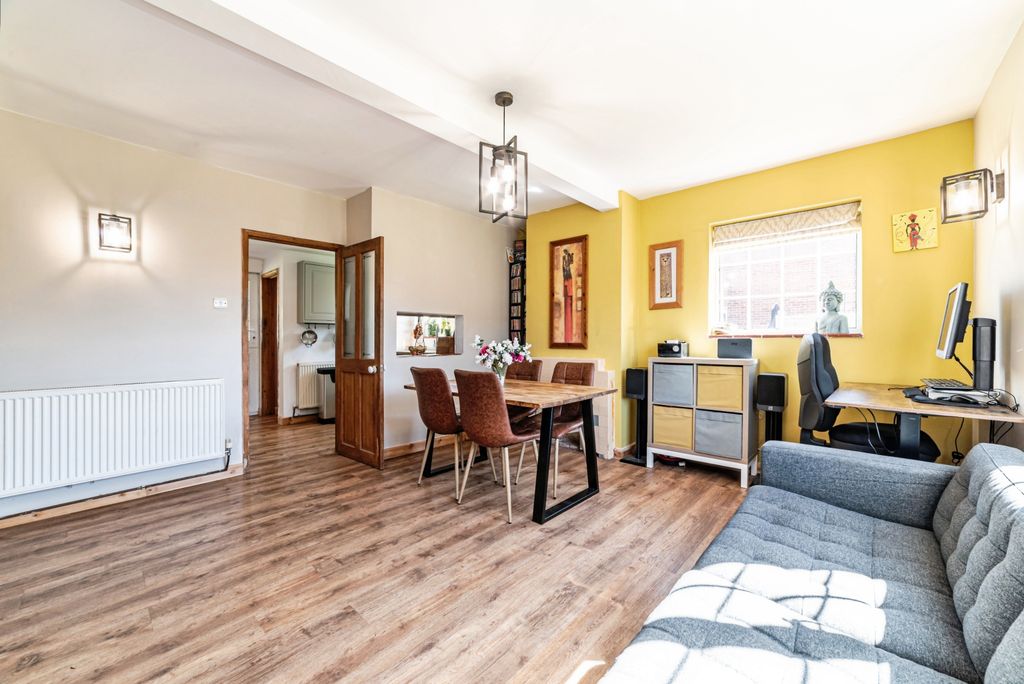 Additional image 4 of 3 bed semi-detached house for saleWestfield Crescent, Thatcham RG18