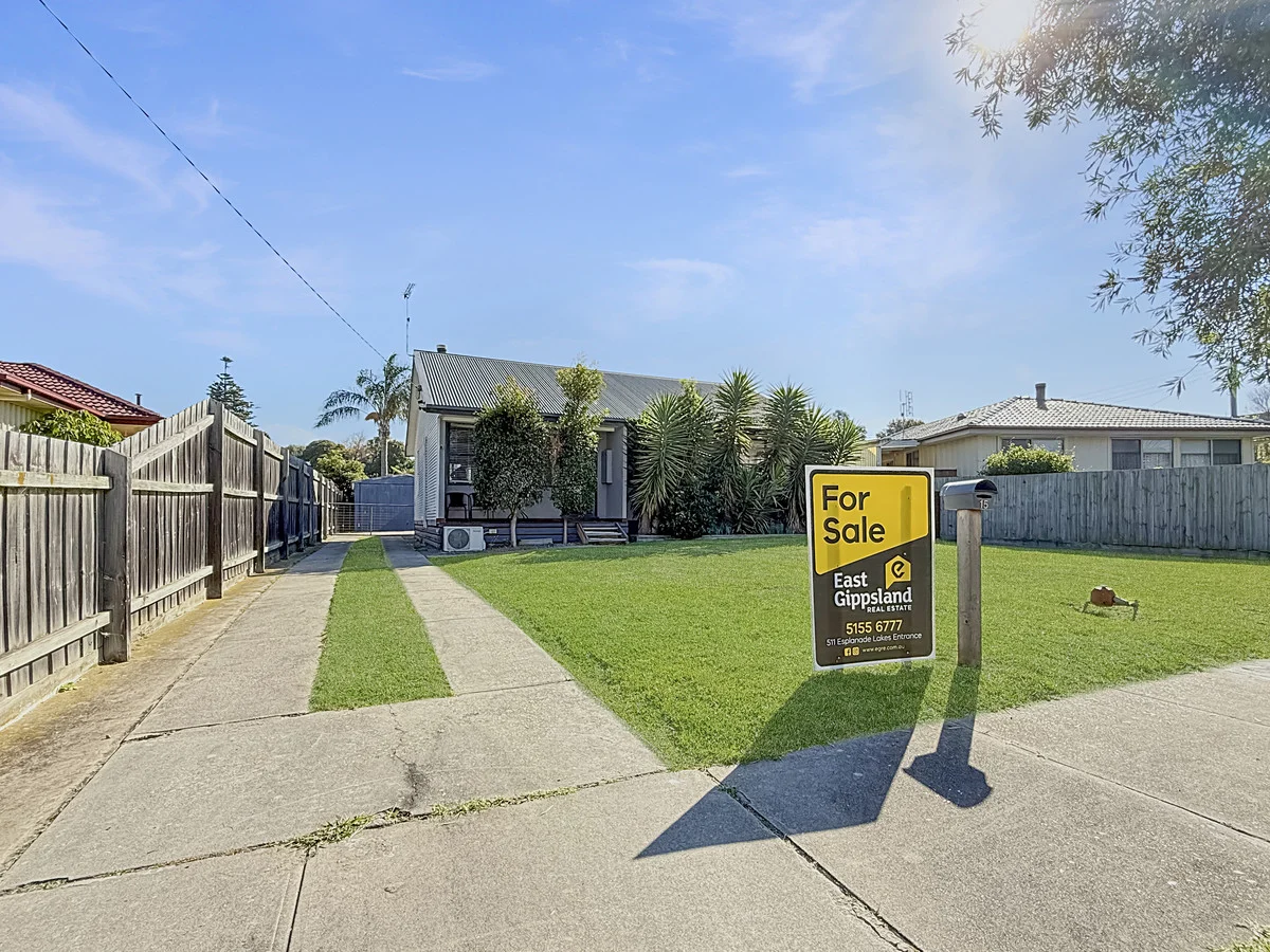 15 Phillips Street, Lakes Entrance VIC 3909