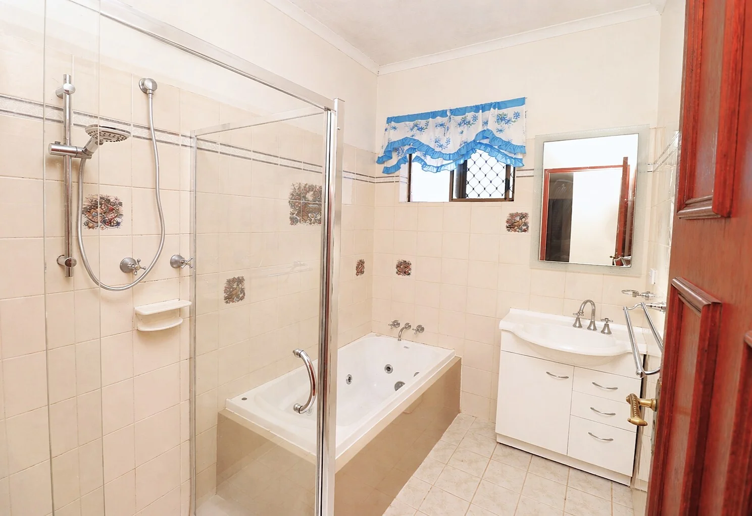 22 Indigo Crescent, Mount Isa QLD 4825 photo 5