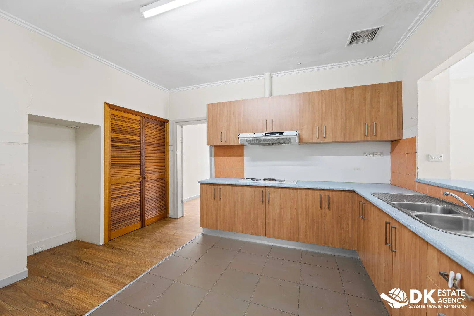 Additional image 4 of 9 Emu Rd, Maidstone VIC 3012