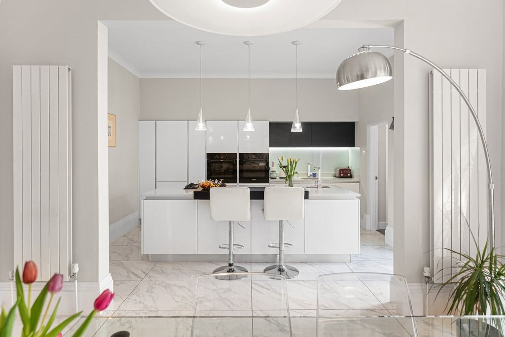 Additional image 5 of 5 bed detached house for saleVictoria Avenue, Harrogate, North Yorkshire HG1