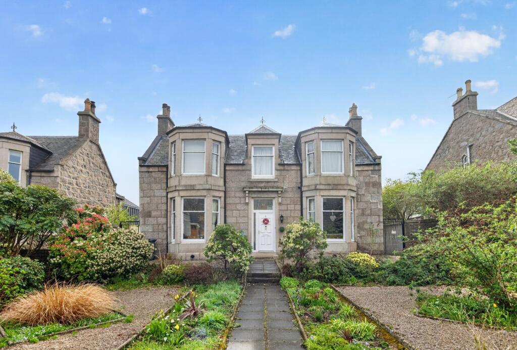 12 Salisbury Terrace, Aberdeen, AB10