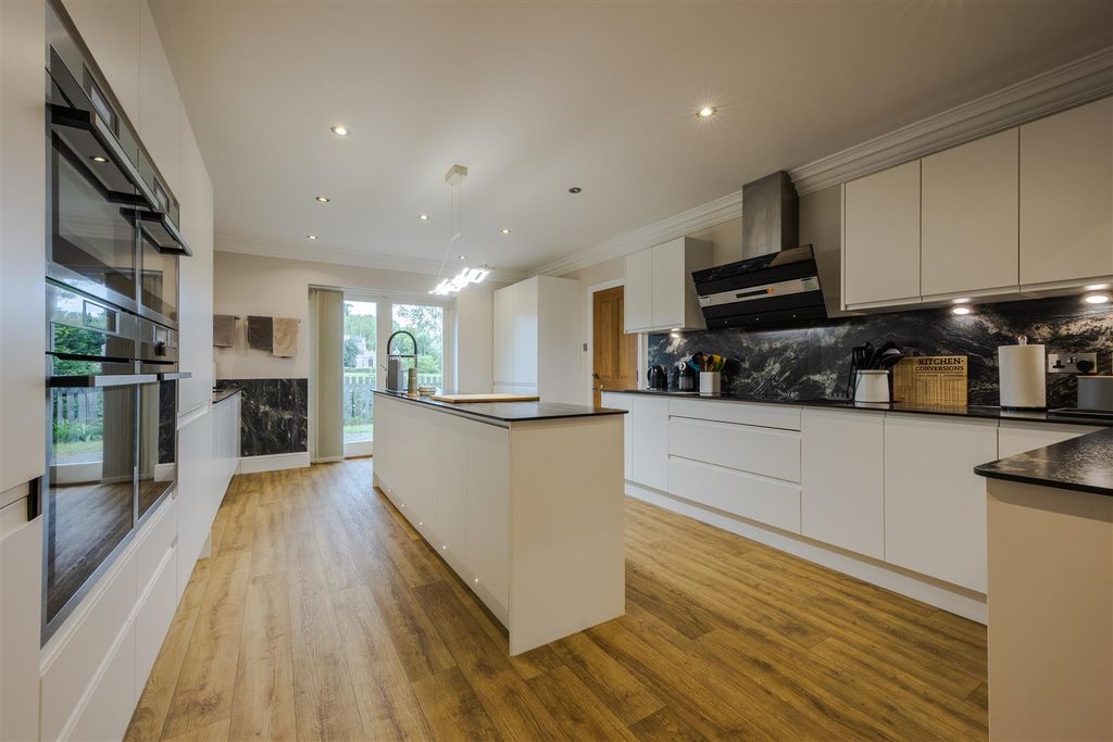 Additional image 2 of 5 bed detached house for saleHaytons Lane, Appleby DN15