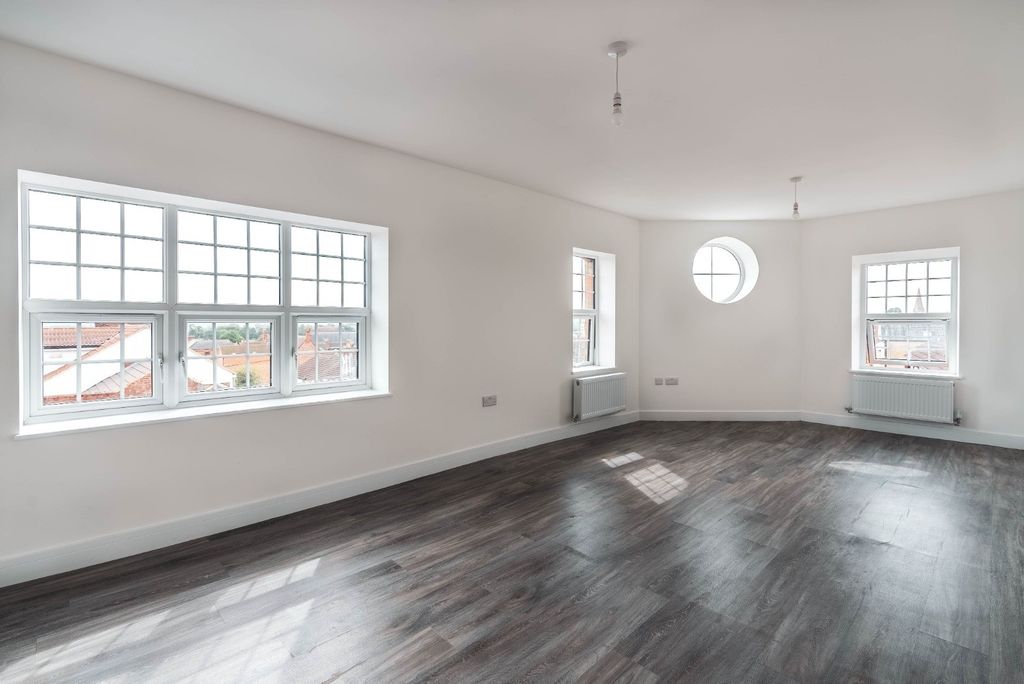 Additional image 4 of 2 bed flat for saleMill Road, Wellingborough NN8