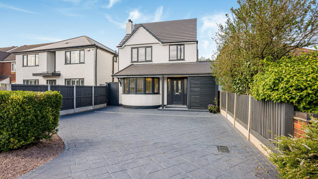 Whitehouse Common Road, Sutton Coldfield, B75 6HA
