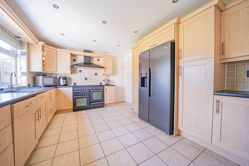 Additional image 3 of Whitefields Crescent, Solihull, B91