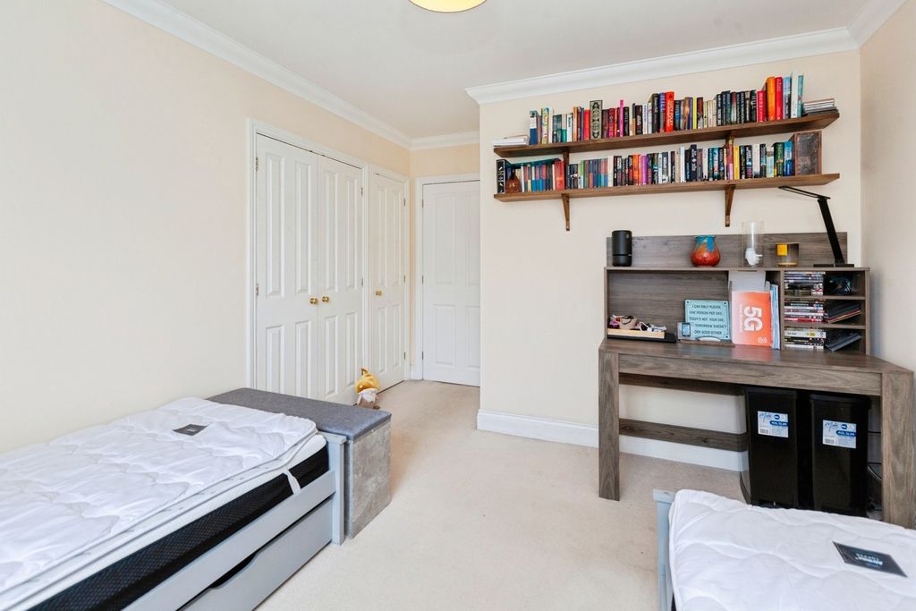 Additional image 17 of 2 bed flat for saleShoppenhangers Road, Maidenhead, Berkshire SL6