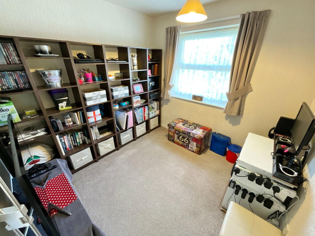 Additional image 9 of HALESOWEN, Sidlaw Close