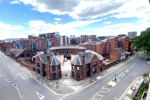 St. Vincent Street B16