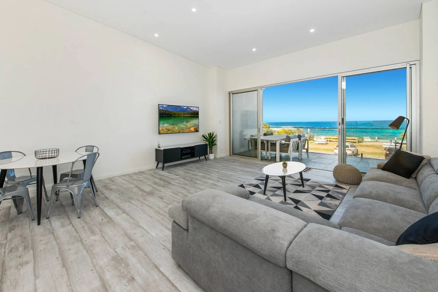 A/210 Del Monte Place, Copacabana NSW 2251