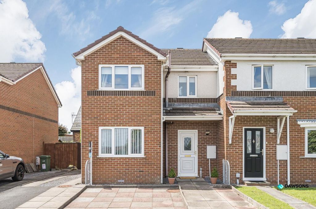 3 bed semi-detached house for saleLlys Warner, Llanelli SA15