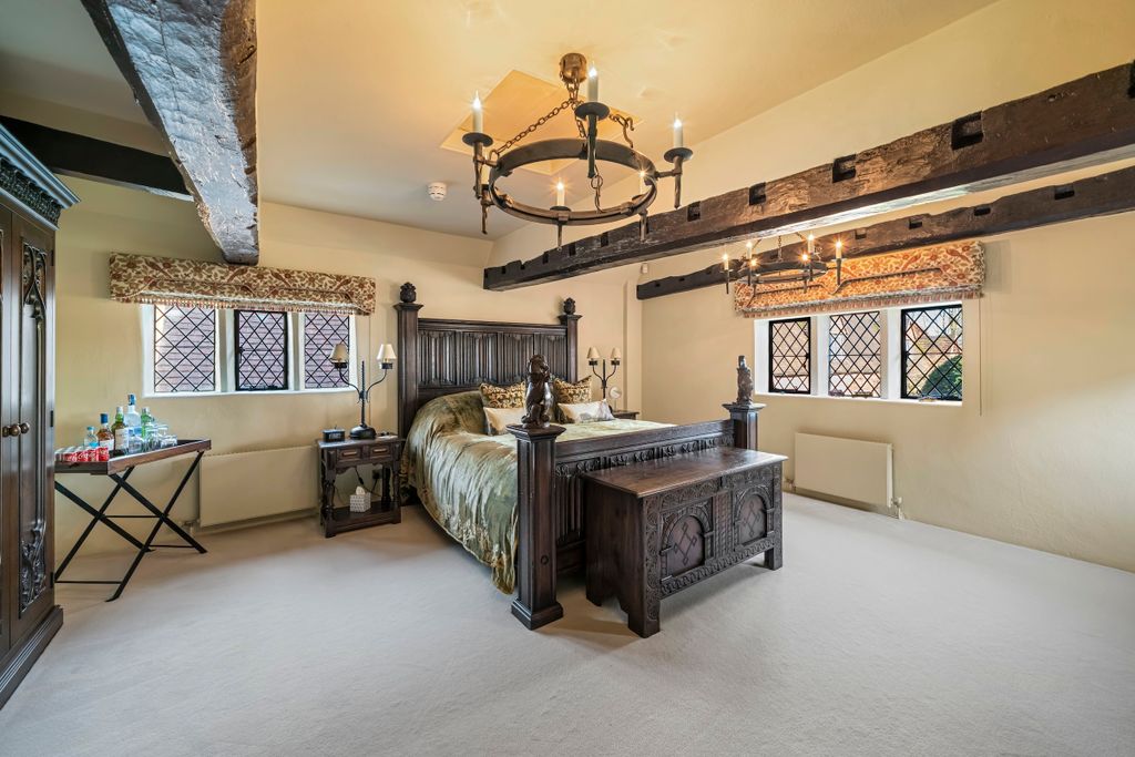 Additional image 17 of 12 bed property for saleGreat Martins, Shurlock Row, Shurlock, Reading RG10