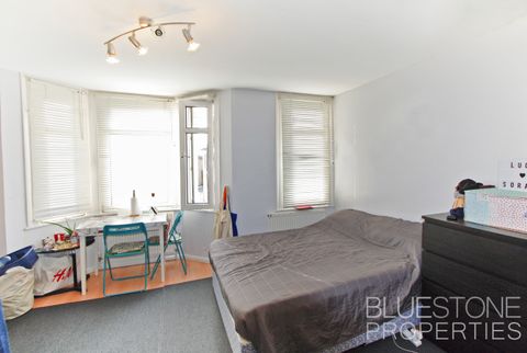 Earlsfield Road, London SW18, Studio to rent