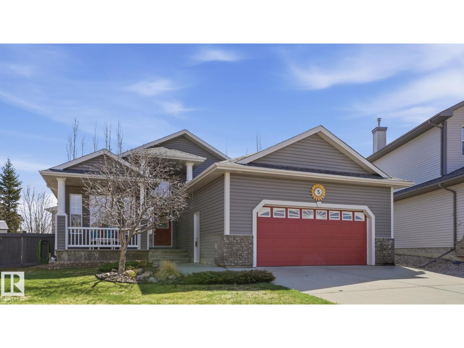 5 Richelieu Place, Beaumont, AB, T4X1S4