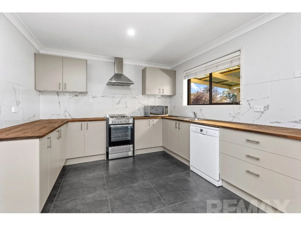 Additional image 4 of 14 Truscott Drive, Ashmont NSW 2650