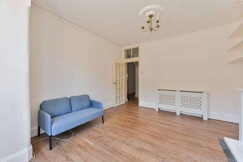 Newlands Terrace, Battersea, London SW8