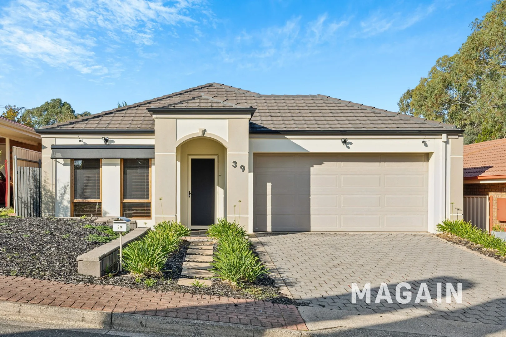 39 New York Rd, Aberfoyle Park SA 5159
