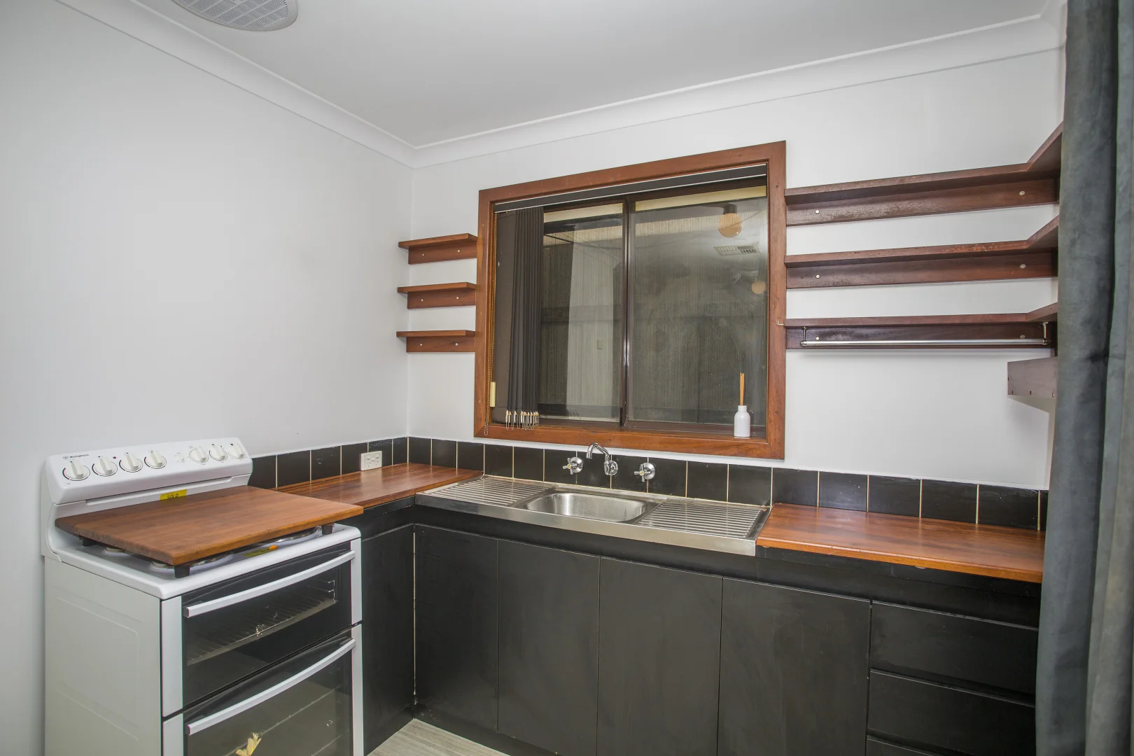 Additional image 5 of 60 Lewis Jones Cross, Stratton WA 6056
