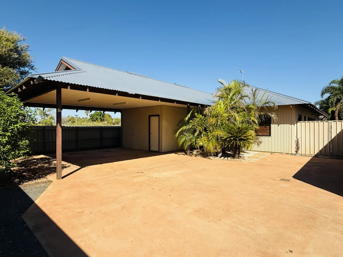 1B Trevally Court, Millars Well WA 6714