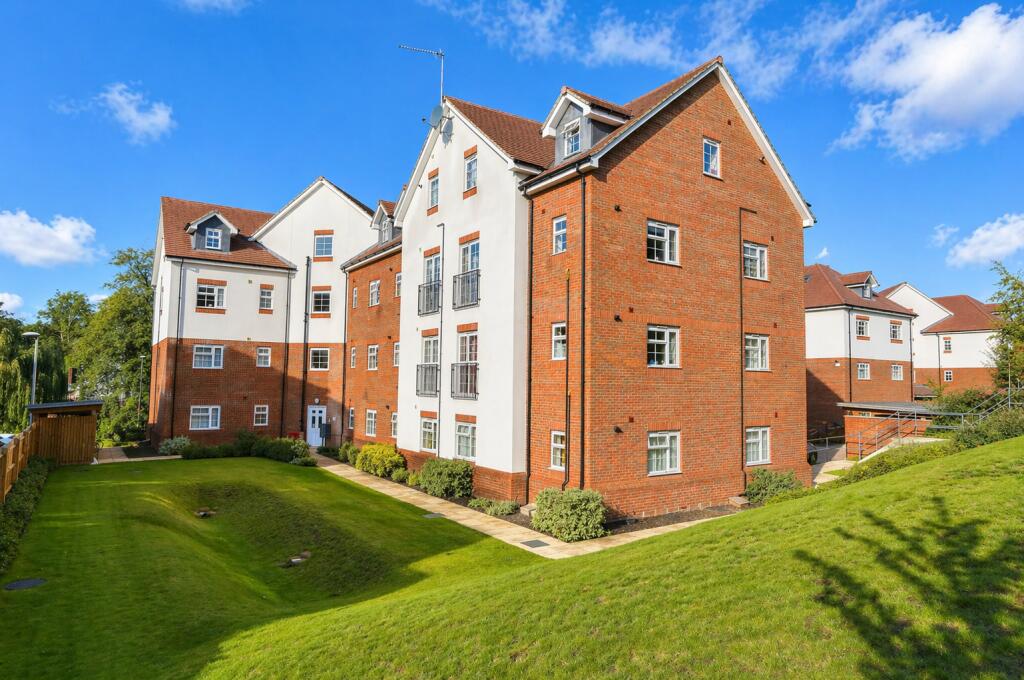 Millstone Way, Harpenden, Herts, AL5