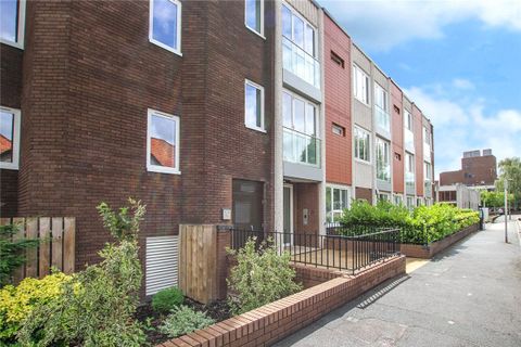 Knoll Rise, Orpington, Kent BR6