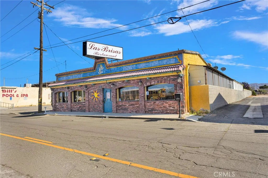 21919 US Highway 18, Apple Valley, CA 92307 photo 3