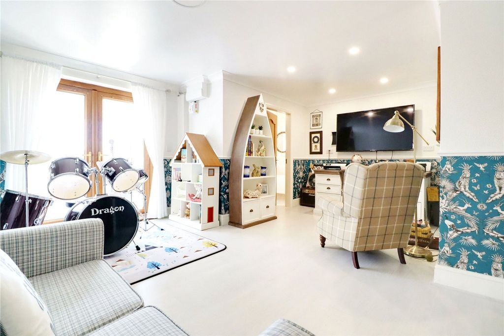 Additional image 13 of 6 bed detached house for saleGodnow Bridge, Crowle DN17