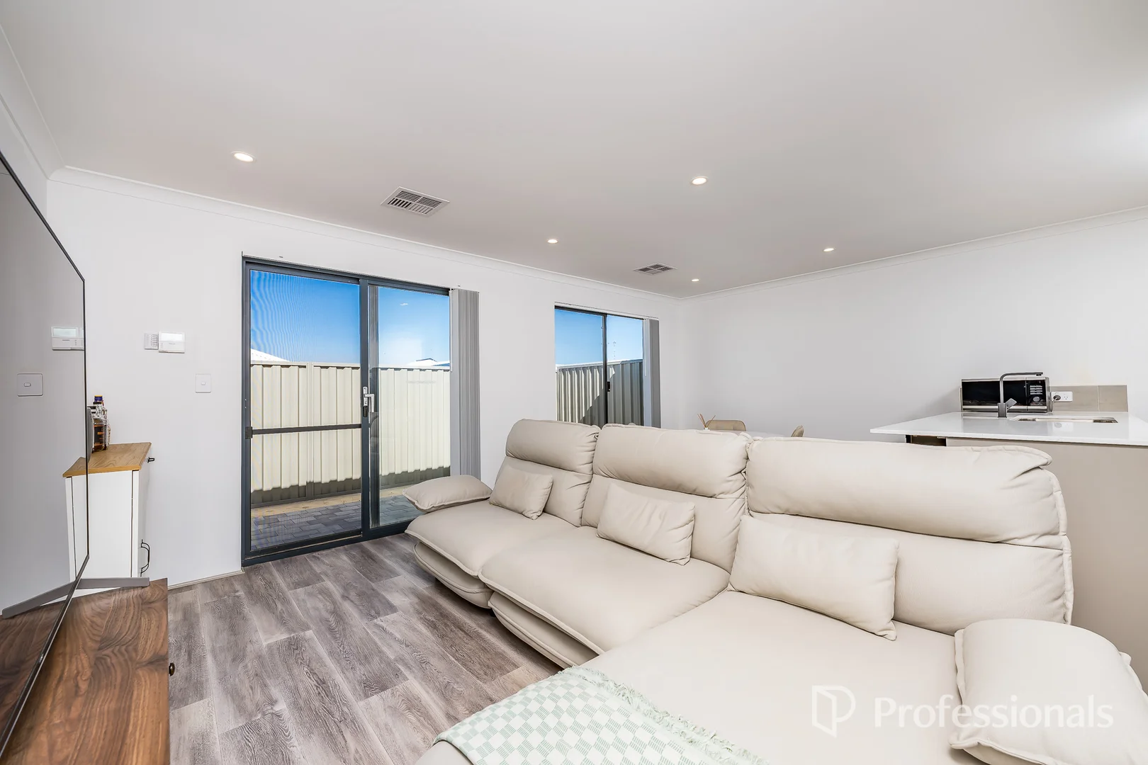 Additional image 7 of 18 Gambier Grove, Eglinton WA 6034