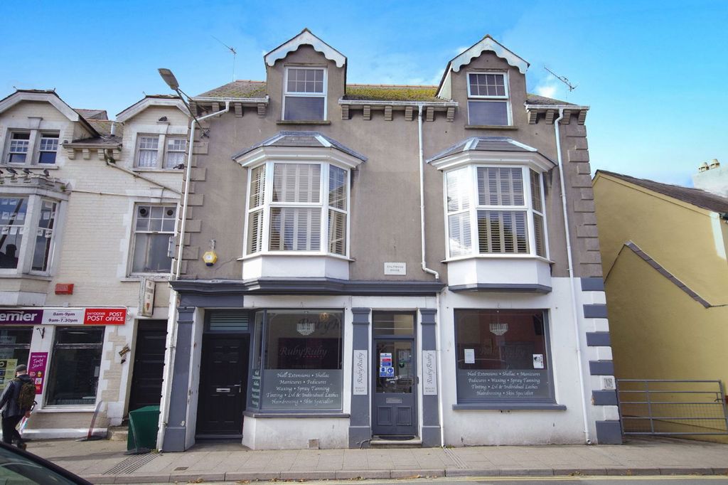 3 bed semi-detached house for saleSouth Parade, Tenby SA70