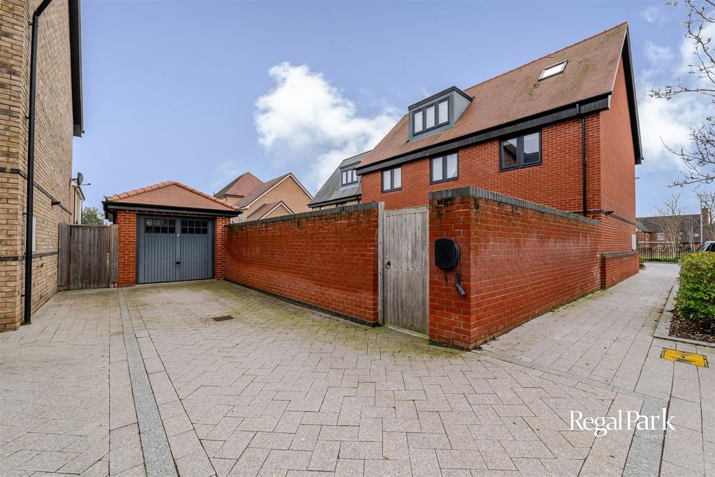 Additional image 34 of 5 bed detached house for saleMemorial Way, Peterborough PE3