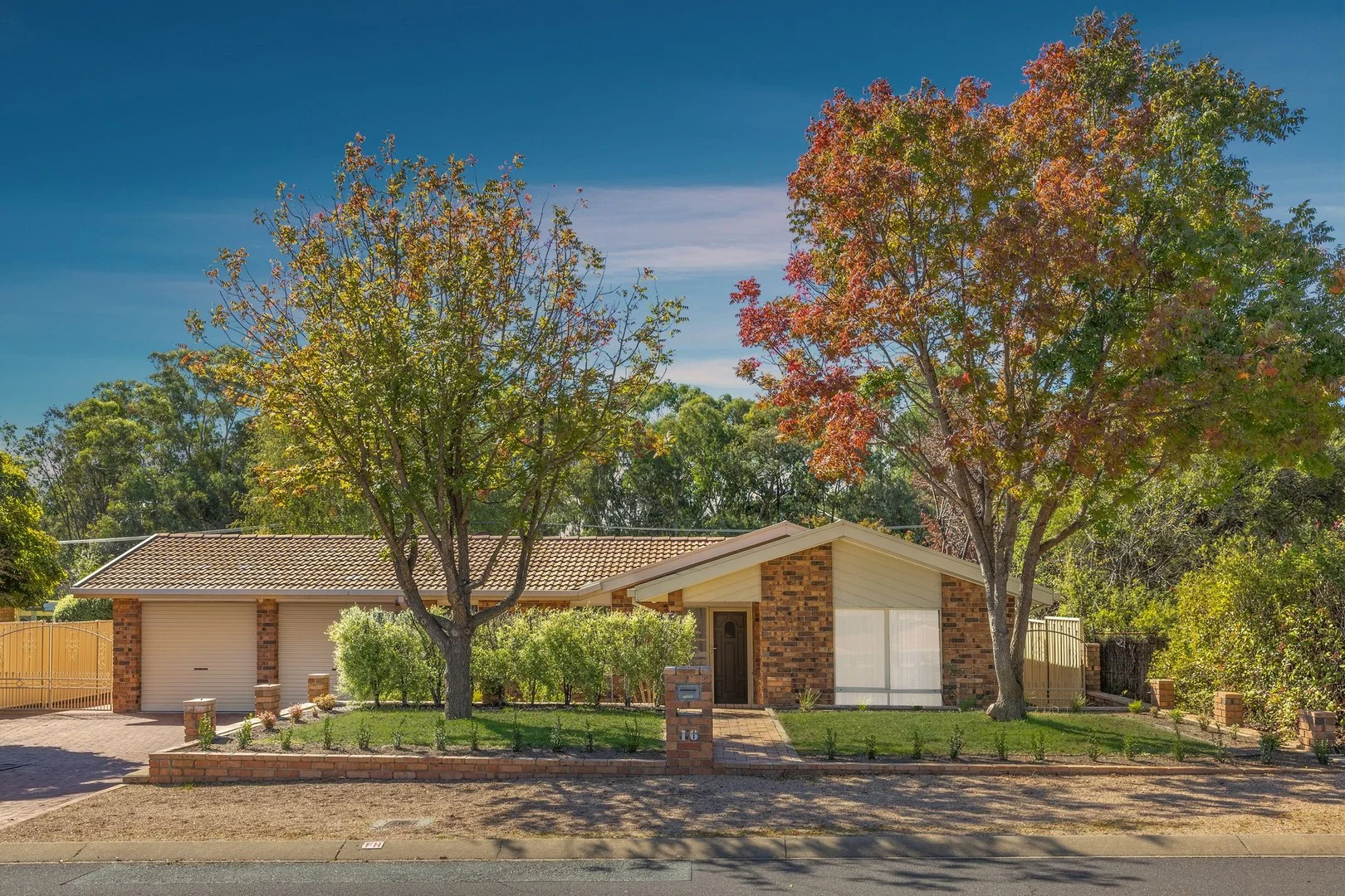 16 Helen Mayo Crescent, Bonython ACT 2905